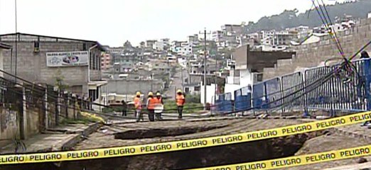 Quito: Se registran más de 300 llamas de emergencias atendidas por intensas lluvias