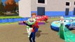 Elsa (La Reine Des Neiges) samuse avec Woody (Toy Story), Spiderman, Mickey et Flash McQu