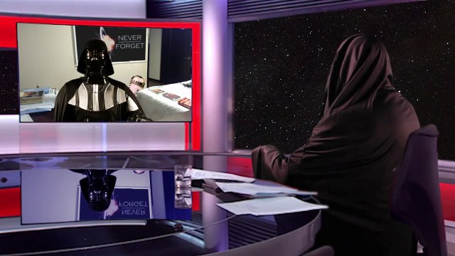 Des droïdes interrompent une interview de Dark Vador