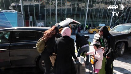 Ansiedade e expectativa em aeroportos americanos