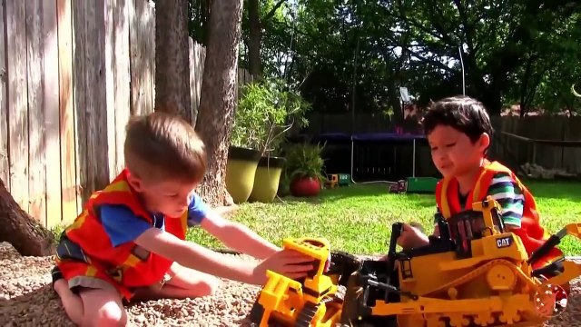 Bruder Toy Trucks for Children - Backhoe Excavators, Dump Trucks, Garbage Trucks & Fire Engine-CNbzY11YYQw