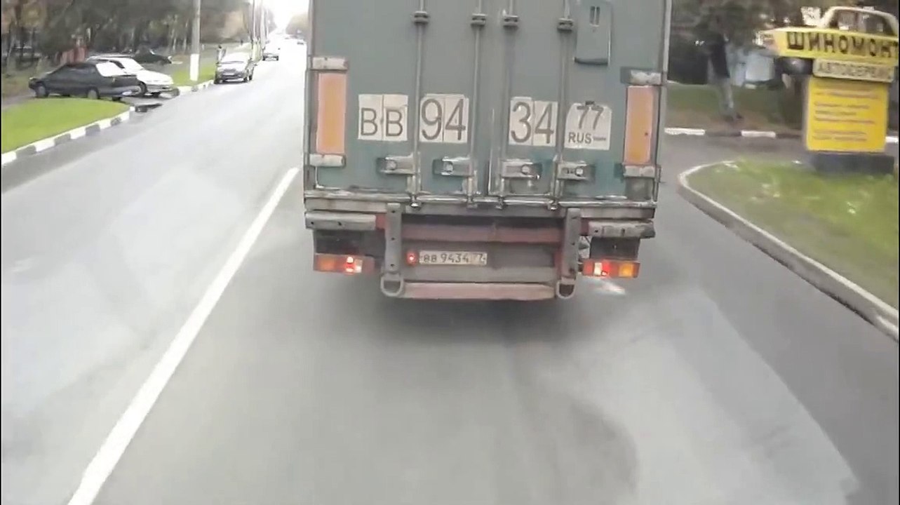 Truck Drivers vs Audi Drivers - Car Crash !!