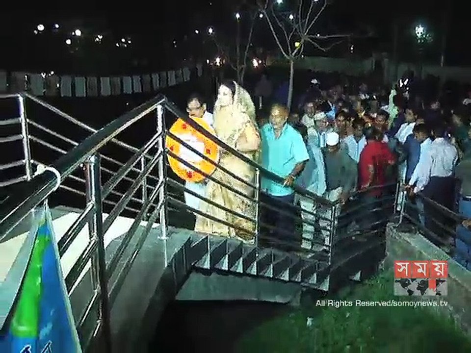 জন্মবার্ষিকী উপলক্ষ্যে বরিশালে বঙ্গবন্ধুর প্রতিকৃতিতে শ্রদ্ধা