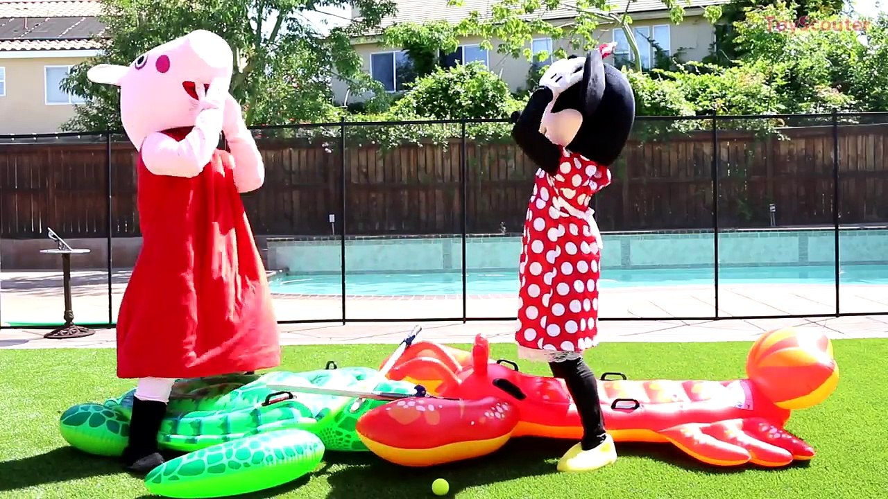 HULK vs MINNIE MOUSE vs SPIDERMAN Pizza Party Battle - Funny Superhero Movie