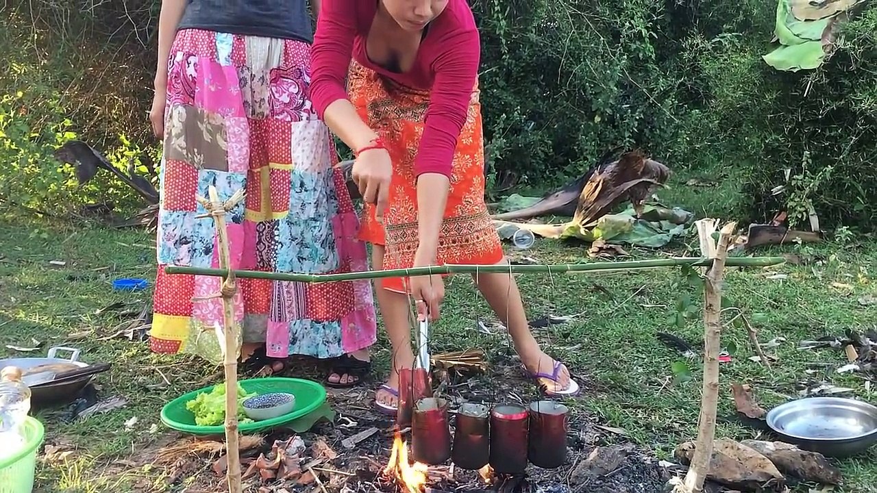 village food factory  - how to cook beef with co-cacola can   Asian food