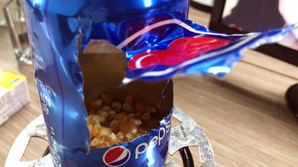 Mademoiselle Xiaoye E05_Boom! Boom! Happy Valentine's Day. Here comes popcorn~Make it with COKE CAN in office? Sh....花