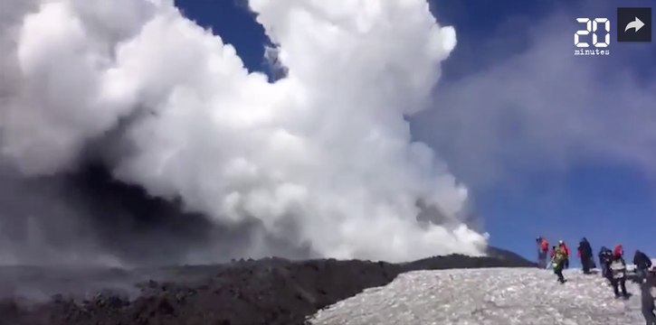 Une dizaine de blessés après une explosion spectaculaire de l'Etna