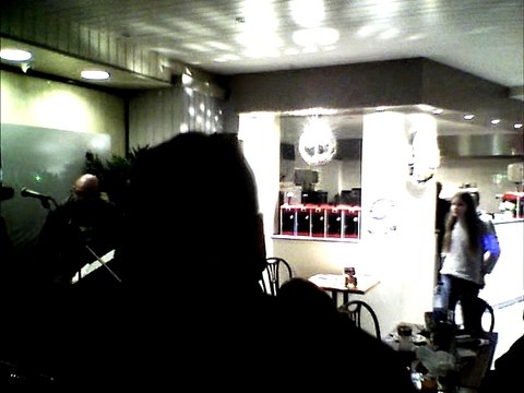 Sissi, Béa et Jean-Marc interprètent Le zizi de Pierre Perret