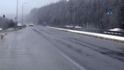 Bolu Dağında Kar ve Sis Etkili Oluyor