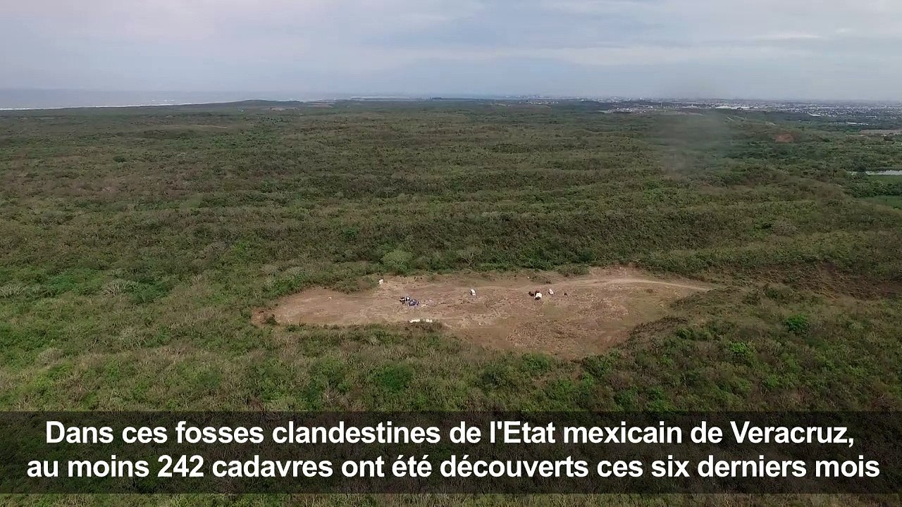Mexique: images des fosses où 242 cadavres ont été trouvés