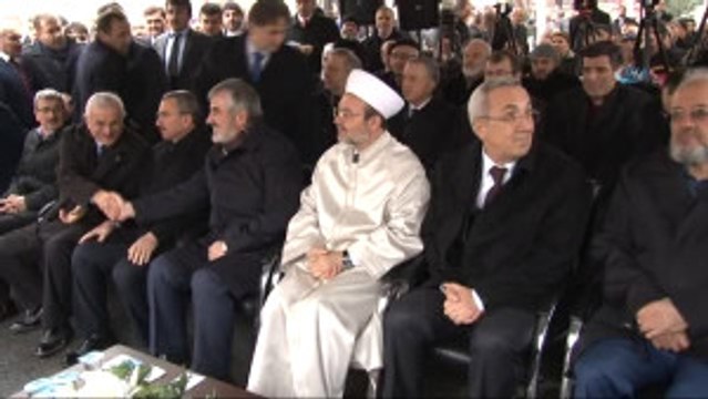 Dinayet İşleri Başkanı Görmez: Diyanet İşleri Başkanlığı Sadece Türkiye'nin Değil Tüm Müslüman...