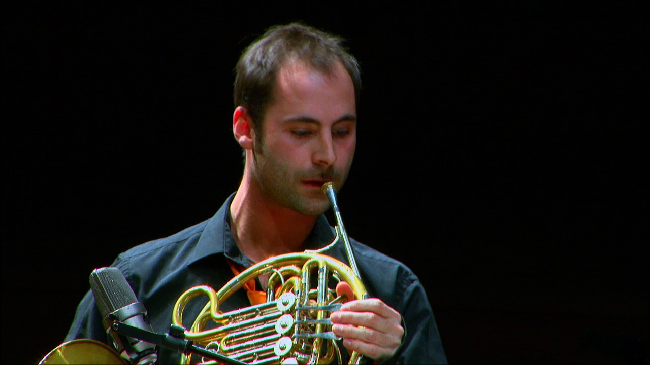 Les Sourds-Doués : "La valse des fleurs", d'après Tchaïkovski