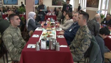 Genelkurmay Başkanı Orgeneral Akar, Şehit Aileleriyle Biraraya Geldi