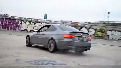‪BMW M POWER - BMW 3Series V8 burnout