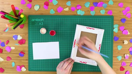 How To Make a Cute Picture Frame for Valentine's Day ❤ Valentines Craft Ideas  _  Crafty Kids-tbFPuoPeLTA