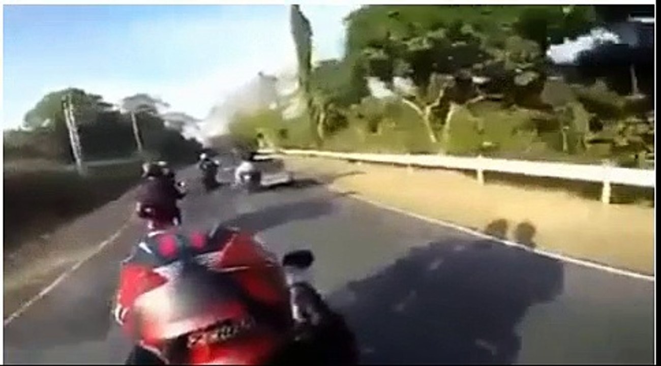 Group Motorcycle ride biglang natumba ang isa