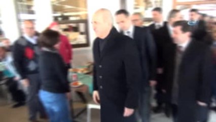 Numan Kurtulmuş Şehit Yakınlarıyla Bir Araya Geldi