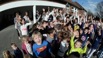 A Hensies à l' école de la cité journée pyjama.Vidéo Eric Ghislain