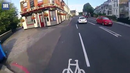Cyclist goes ballistic in road rage bust-up with trucker _ 2017