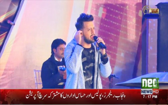 Singer Atif Aslam's Brilliant Performance at Idea Croron Ka Red Carpet Show