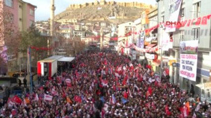 Bayburt Başbakan Binali Yıldırım, Bayburt Cumhuriyet Caddesi'nde Halka Hitap Etti