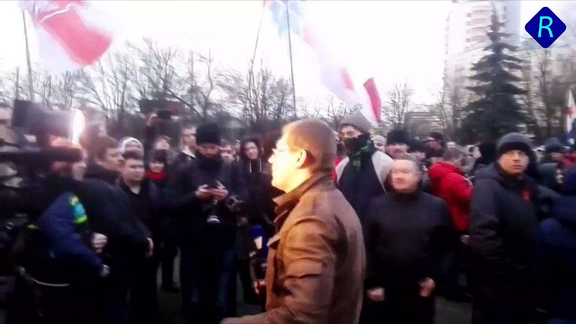 ⁣Крим, Україна! - Білоруси прогнали пропагандистів телеканалу РФ що знімали мітинг