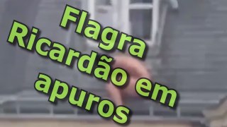 Ricardao escapa pela janela e se equilibra no telhado pra fugir de marido corno