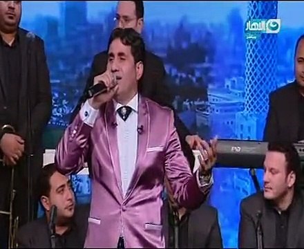 بالفيديو..محمد الدسوقى رشدى يتفاعل مع أغنية اه لو لعبت يا زهر على الهواء