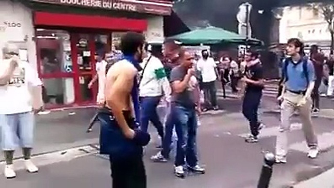 Des  racailles cassent tout à Paris