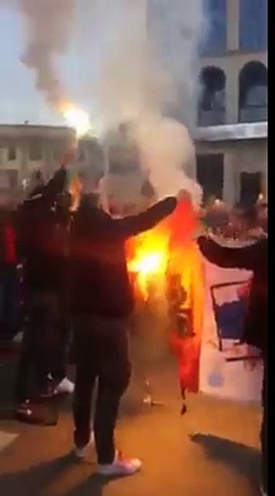 Delije pale albansku zastavu! Armani - Crvena zvezda 16.03.2017.