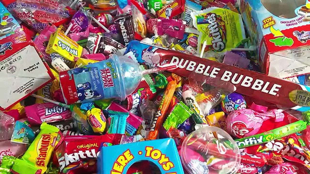 Huge Balloon Pop Toy Challenge - Kinder Surprise Eggs - Frozen - Bubble Gum Candy Prizes