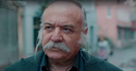İçerde'nin Yeni Bölüm Fragmanında, Sarp'ın Annesi Celal Baba'yı Bıçaklıyor