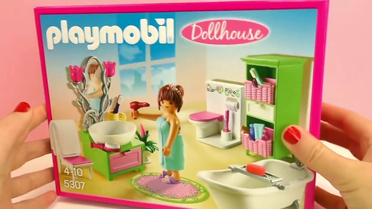 Aménager la maison de Playmobil | Chambre denfants multicolore et salle de bain romantiqu