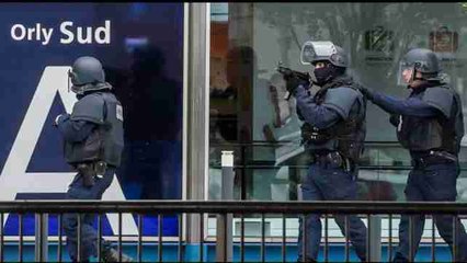 El hombre abatido en el aeropuerto de Orly estaba fichado por la policía