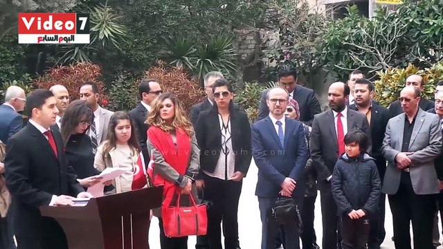 بالفيديو..قنصل تركيا بالإسكندرية يضع إكليل زهور على قبر الشهداء