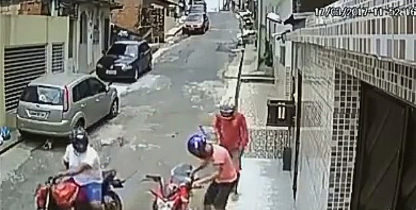 2017 VOL de MOTO a main armée ! sans scrupules