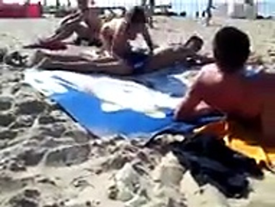 Blague énorme à faire à tes potes à la plage !