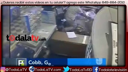 Impactados por esta camioneta que traspaso una tienda-Primer Impacto-Video
