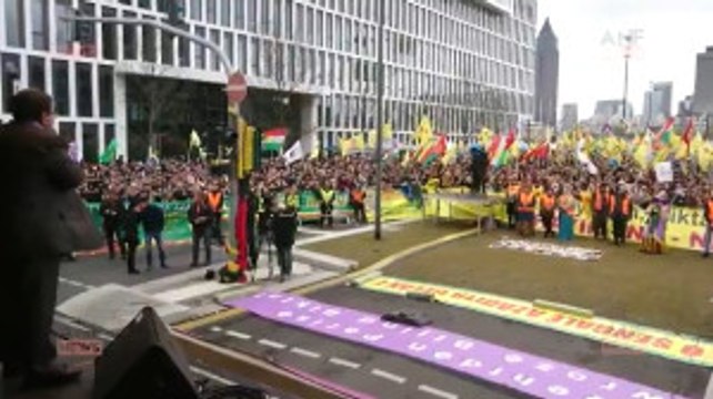 Terör Örgütü PYD'nin Lideri Salih Müslim Almanya'da Miting Düzenledi