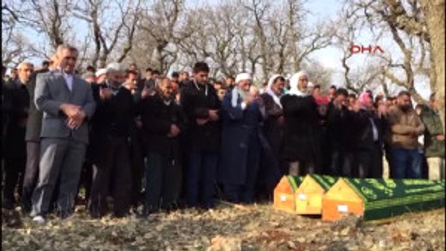 Mardin Yangında Ölen 3 Kardeş Gözyaşlarıyla Toprağa Verildi