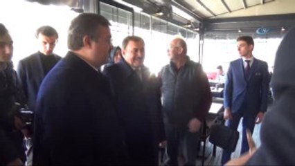 Bakan Eroğlu'ndan Sigara İçen Gençlere Çağrı: "Sigaraya 'Hayır' Ama Anayasa Değişiklik...