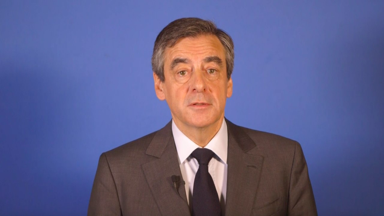 #Orly "Rien n'autorise à lever l'état d'urgence" | François Fillon