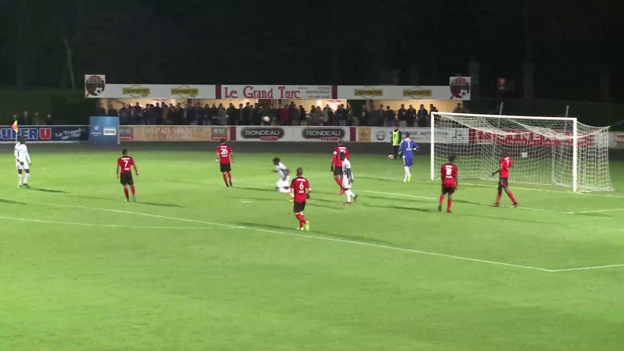 Belle action avec tête de Doumbia suite à un beau mouvement