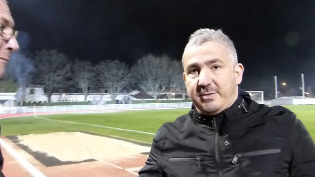 UGA LYON-DECINES SENIORS1 - BELLE.ST JEAN ARDIER 0 - 0 Le OFF d'après-match du 18 mars 2017. Tarek Bouabdellah, entraîneur séniors1.