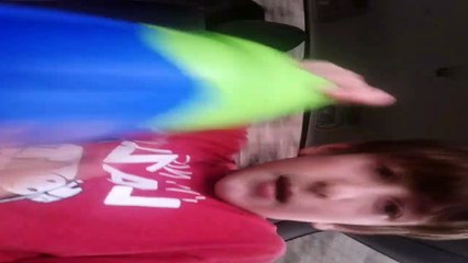 Welcome/ Review On Crayola Spray Crayon