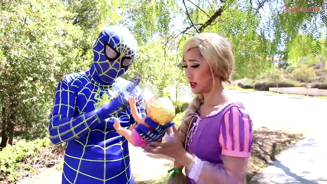 #Spiderman Making a Pizza vs Joker & Insects! w/ Spongebob Squarepants in Real Life