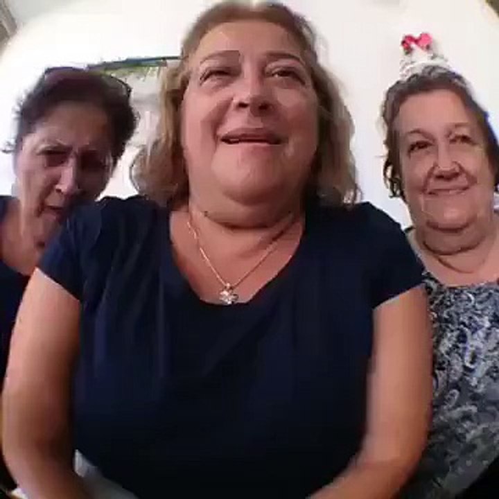 Vine'yi Yeni Keşfeden Teyzeler