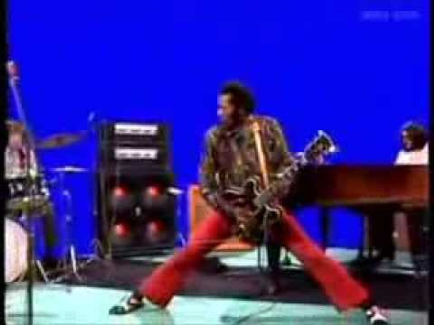 CHUCK BERRY - LIVE 1972 - "Carol" - video Dailymotion