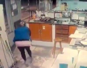 Soygun Kadın Polise Takıldı