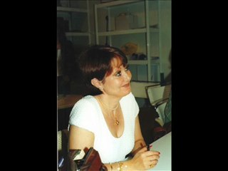 Niña de Blanco y Plata, poema y voz de  Gloria Mateo Grima